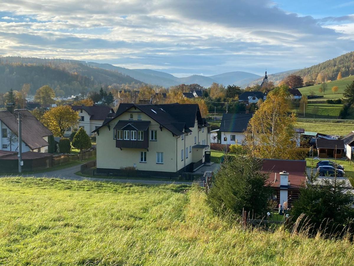 Apartman Karlovice Karlovice  Eksteriør billede